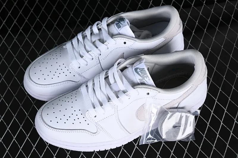All categories Air Jordan Jordan series basketball shoes Air Jordan 1 Low G version pure original Air Jordan 1 Low OG "Shattered Backboard" AJ1 Joe 1 customized version white buckle shredded full head layer low-top basketball shoes CZ0790-100